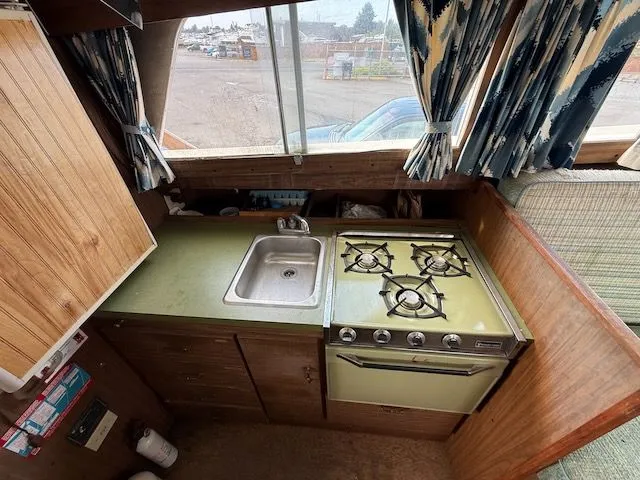 Slide: The Image of Tollycraft 30 1972 - 29