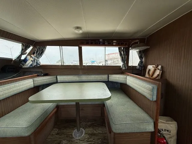 Slide: The Image of Tollycraft 30 1972 - 32