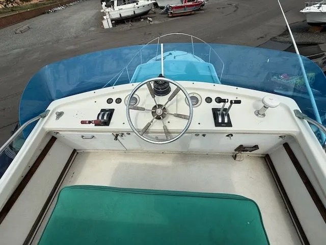 Slide: The Image of Tollycraft 30 1972 - 33