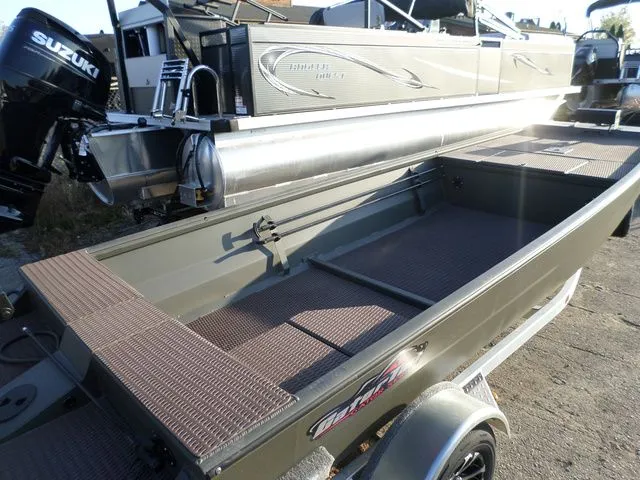 Slide: The Image of Gator-Tail 1748 Gator Series 2026 - 3