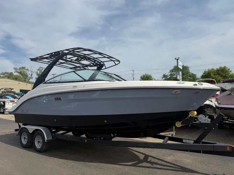 The Image of Sea Ray SLX 260 2026 - undefined