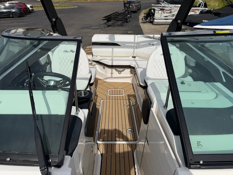 Slide: The Image of Interior of Sea Ray SLX 260 yacht, model year 2026. - 16