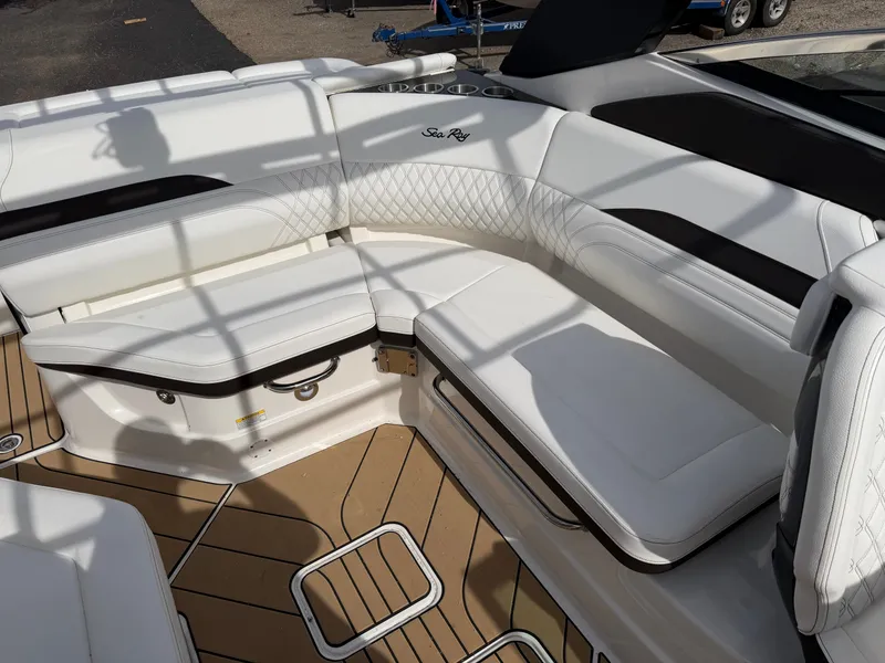Slide: The Image of Interior of Sea Ray SLX 260 boat, model year 2026. - 18