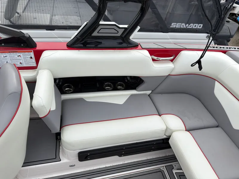 Slide: The Image of Moomba Kaiyen 2021 - 11