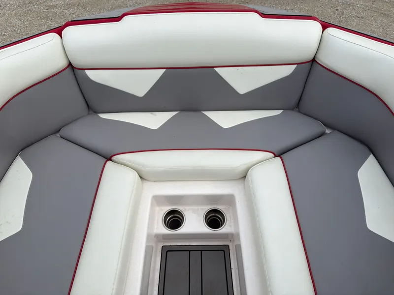 Slide: The Image of Moomba Kaiyen 2021 - 21