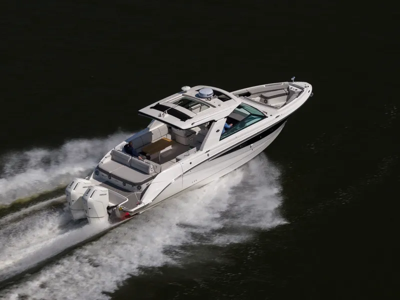 Slide: The Image of Sea Ray SLX 400 Outboard 2026 - 1