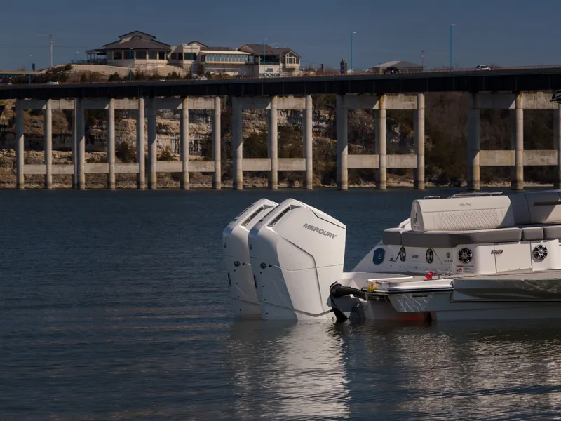 Slide: The Image of Sea Ray SLX 400 Outboard 2026 - 6