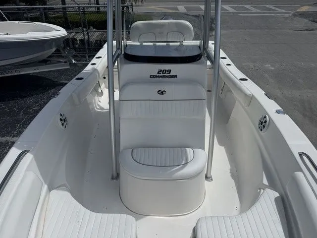 Slide: The Image of Sea Fox 209 Commander 2015 - 23