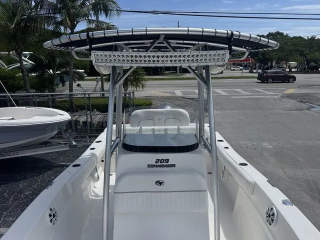 Slide: The Image of Sea Fox 209 Commander 2015 - 24