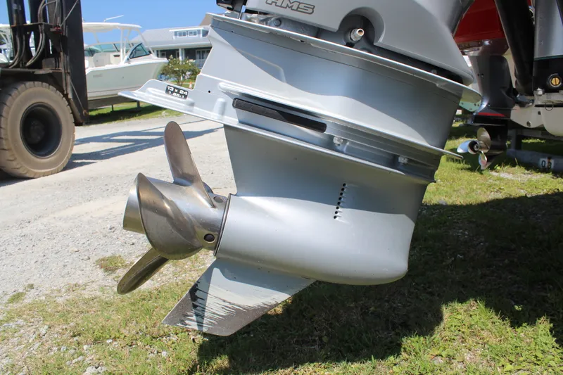 Slide: The Image of Sea Ray 250 SDX OB 2022 - 38