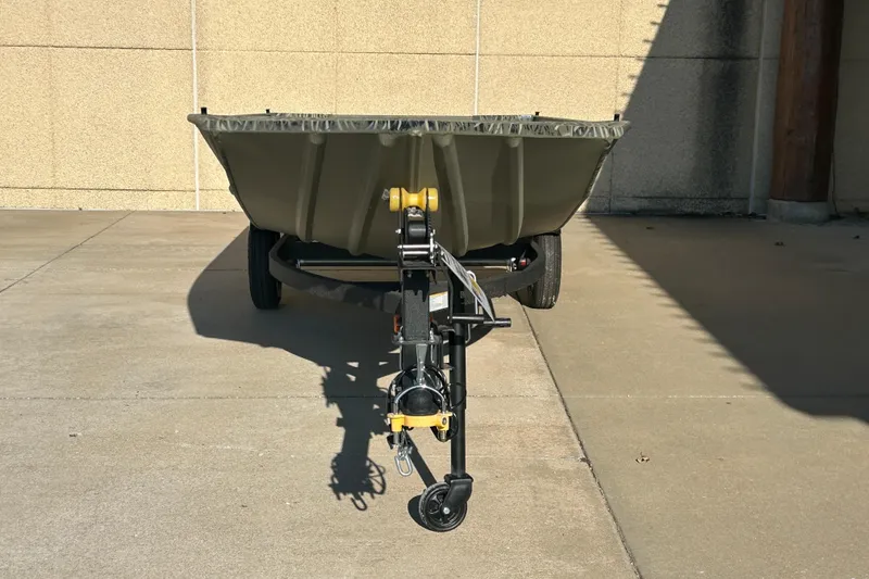 Slide: The Image of Tracker Grizzly 1648 Utility 2026 - 17