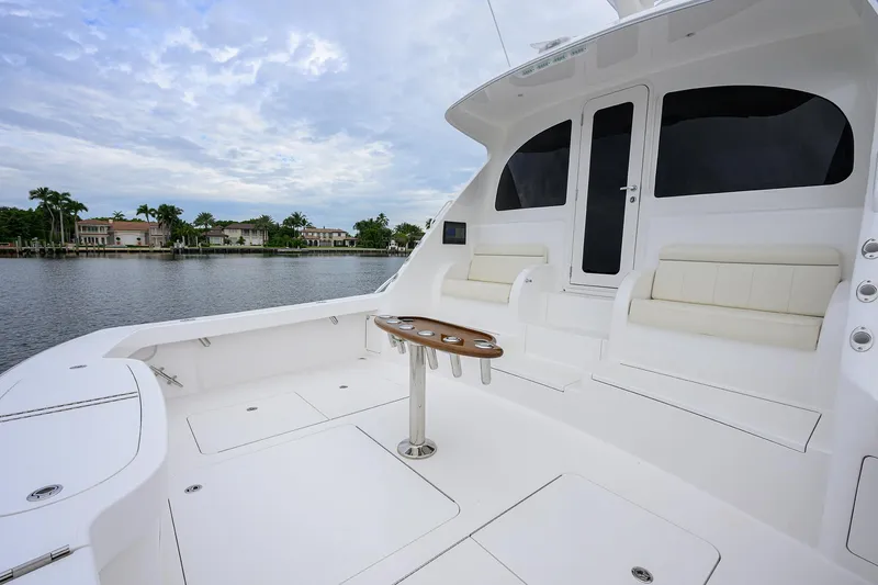 Slide: The Image of Viking 54 TROUBLE FREE - Cockpit - 23