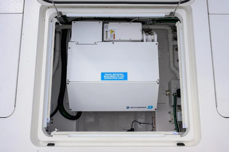 Slide: The Image of Viking 54 TROUBLE FREE - Seakeeper - 25