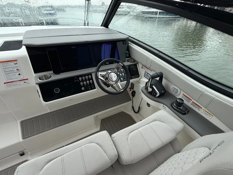 Slide: The Image of Sea Ray Sundancer 320 Outboard 2026 - 13