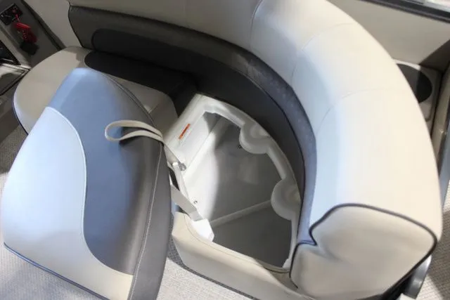 Slide: The Image of Premier 240 Alante RF 2021 - 26