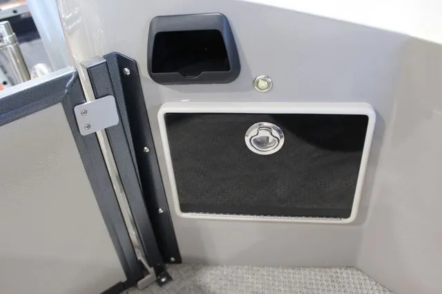 Slide: The Image of Premier 240 Alante RF 2021 - 31