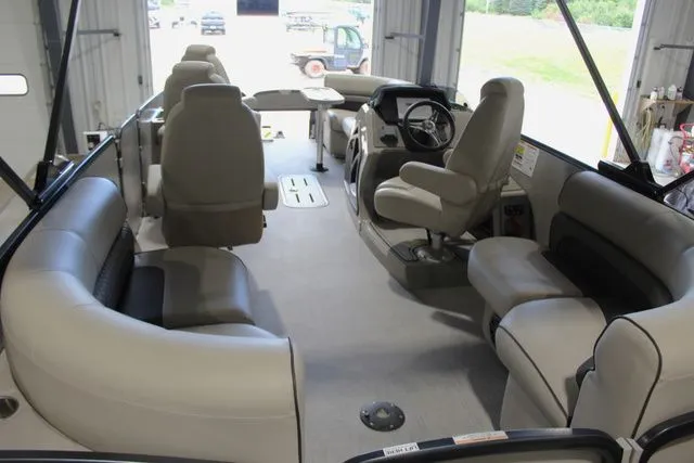 Slide: The Image of Premier 240 Alante RF 2021 - 38