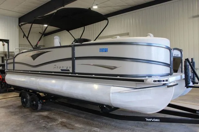 Slide: The Image of Premier 240 Alante RF 2021 - 4