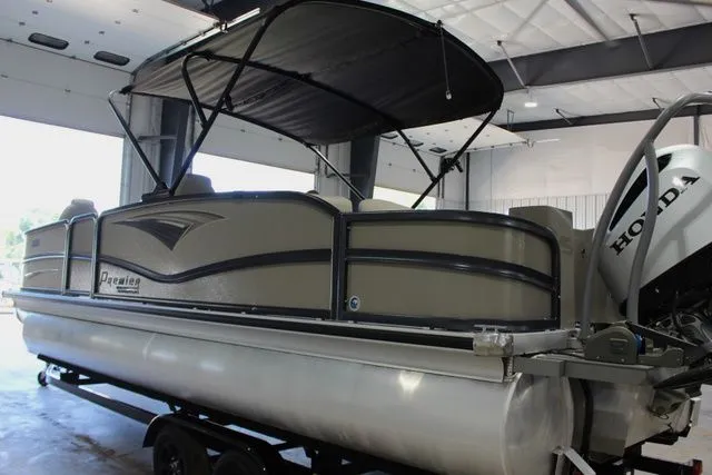 Slide: The Image of Premier 240 Alante RF 2021 - 7