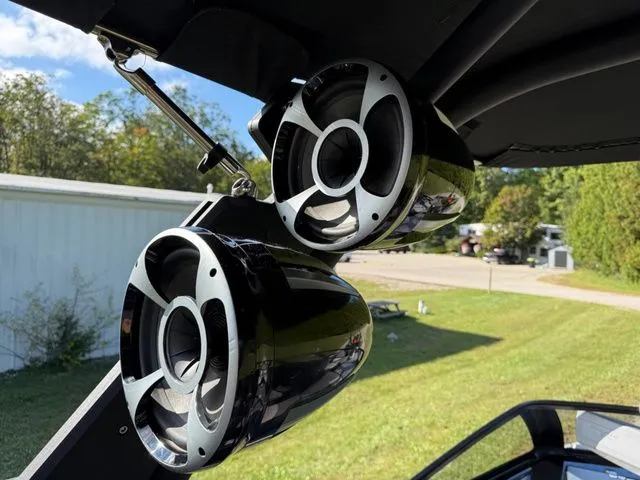 Slide: The Image of Malibu Wakesetter 23 LSV 2020 - 26