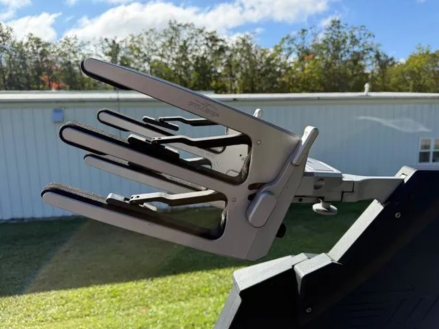 Slide: The Image of Malibu Wakesetter 23 LSV 2020 - 27