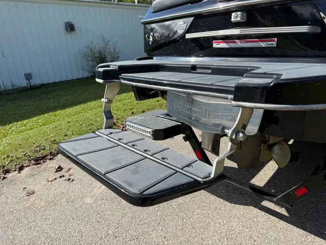 Slide: The Image of Malibu Wakesetter 23 LSV 2020 - 7