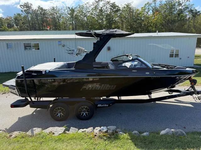 Slide: The Image of Malibu Wakesetter 23 LSV 2020 - 9