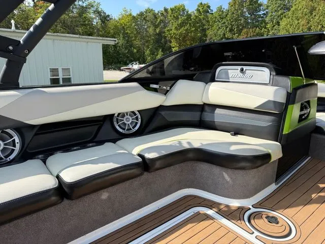 Slide: The Image of Malibu Wakesetter 23 LSV 2015 - 14