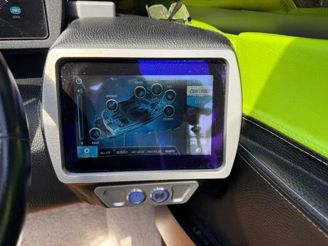 Slide: The Image of Malibu Wakesetter 23 LSV 2015 - 19