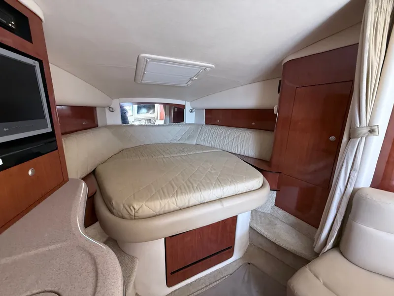 Slide: The Image of Sea Ray Sundancer 320 2007 - 16