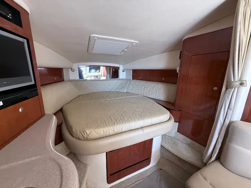 Slide: The Image of Sea Ray Sundancer 320 2007 - 17