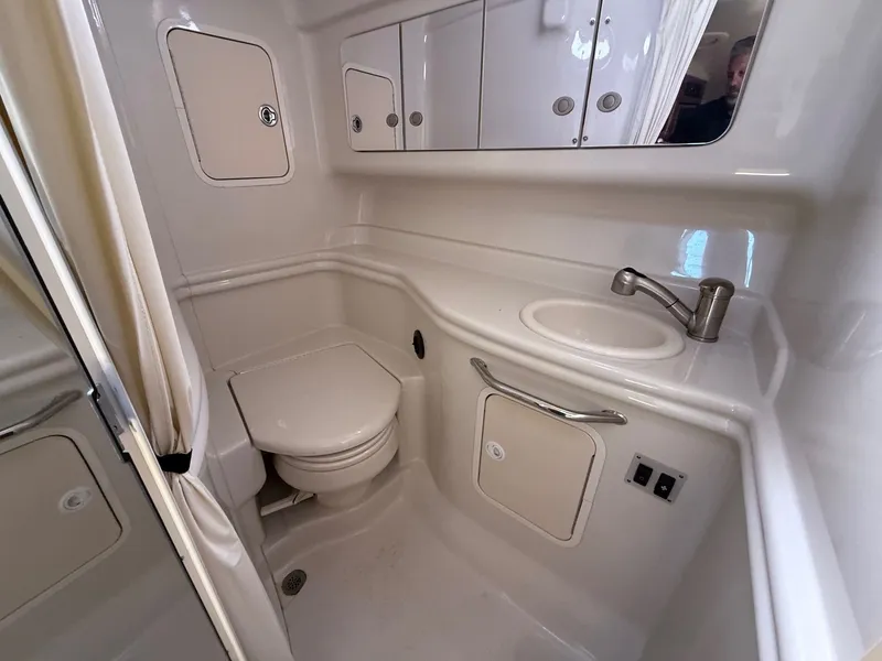 Slide: The Image of Sea Ray Sundancer 320 2007 - 18