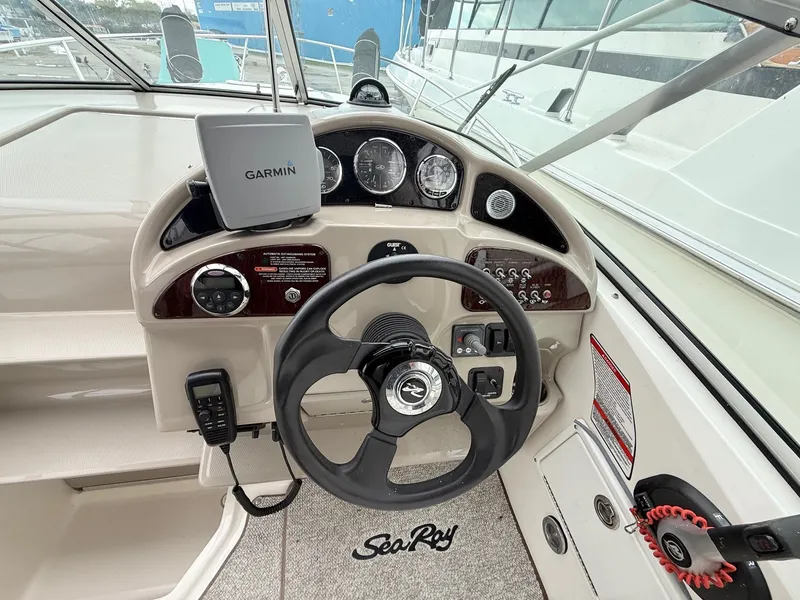 Slide: The Image of Sea Ray Sundancer 260 2008 - 8