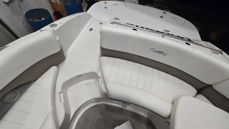 Slide: The Image of Four Winns 214 FS 2004 - 10