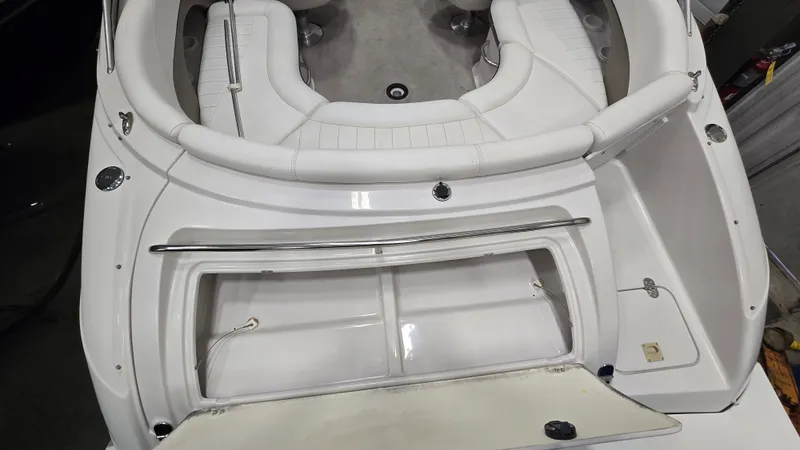 Slide: The Image of Four Winns 214 FS 2004 - 15