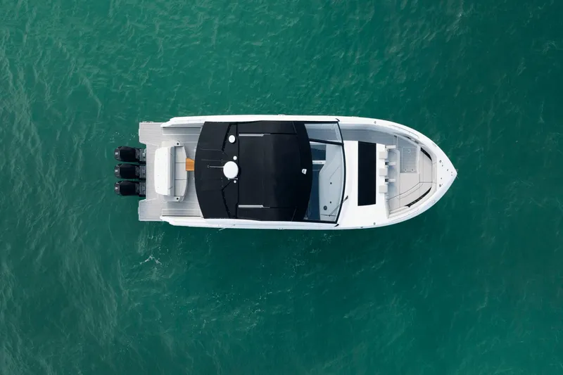 Slide: The Image of Cruisers 50 GLS 2026 - 16