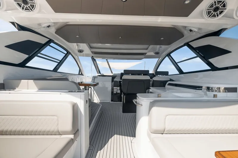 Slide: The Image of Cruisers 50 GLS 2026 - 86