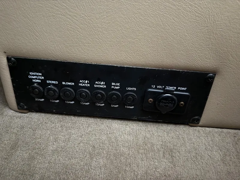 Slide: The Image of Malibu Escape Lsv 2000 - 11