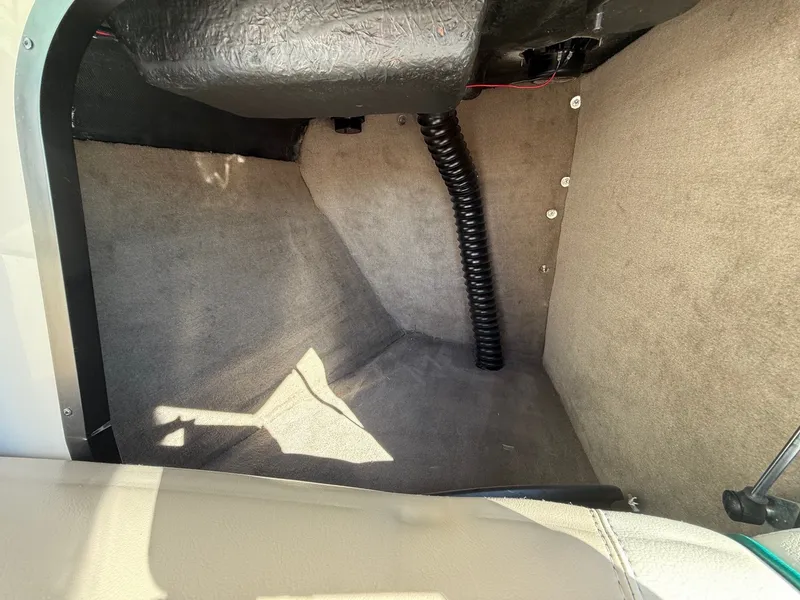 Slide: The Image of Malibu Escape Lsv 2000 - 18