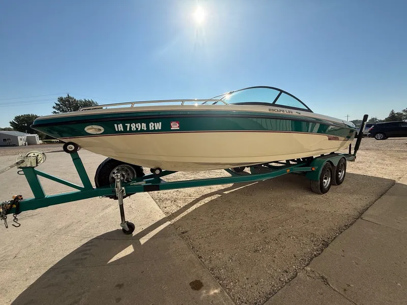 Slide: The Image of Malibu Escape Lsv 2000 - 2