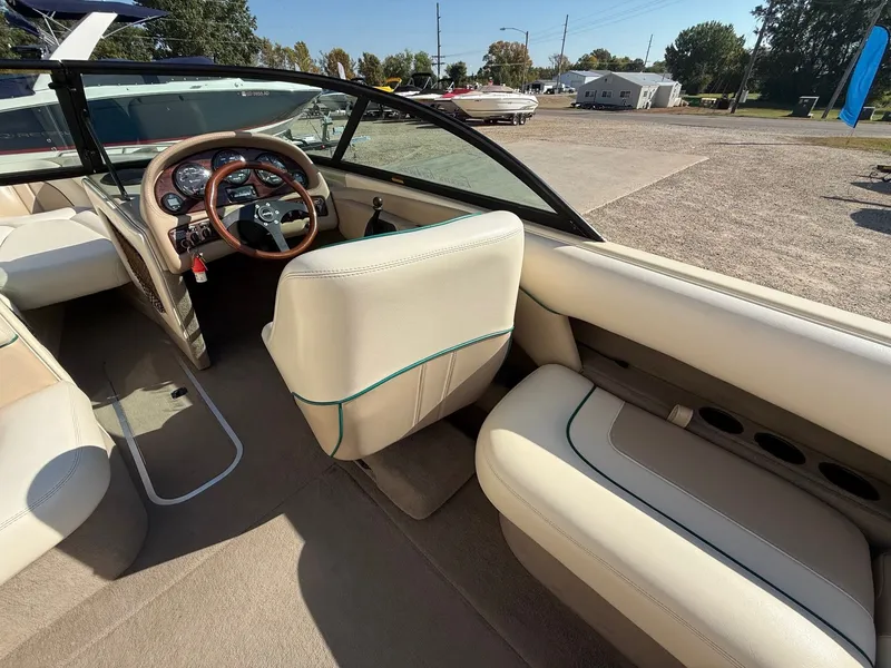 Slide: The Image of Malibu Escape Lsv 2000 - 22