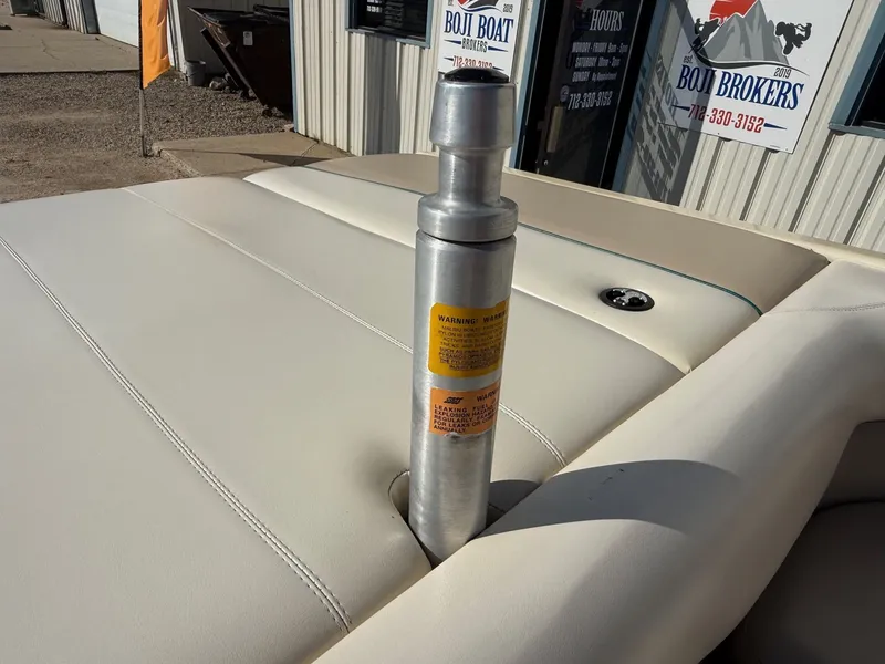 Slide: The Image of Malibu Escape Lsv 2000 - 28