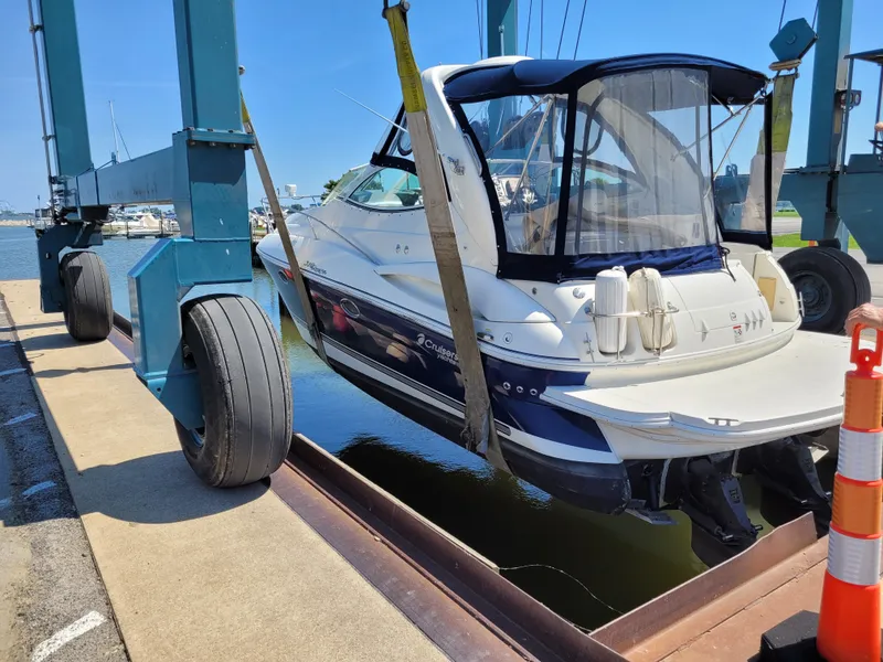 The Image of Cruisers 310 EXPRESS 2007 - 1