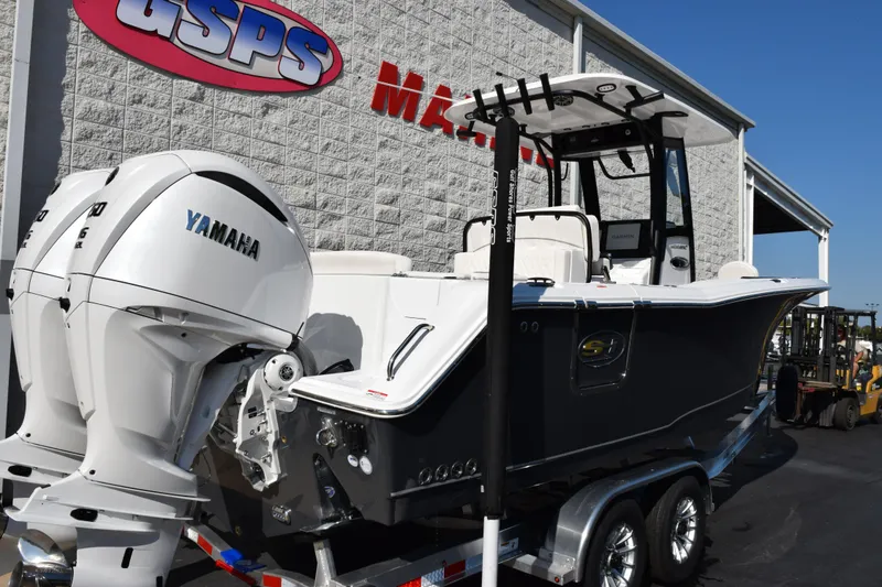 Slide: The Image of 2026 Sea Hunt Ultra 275 SE boat with Yamaha engines at GSPS Marine dealership. - 4