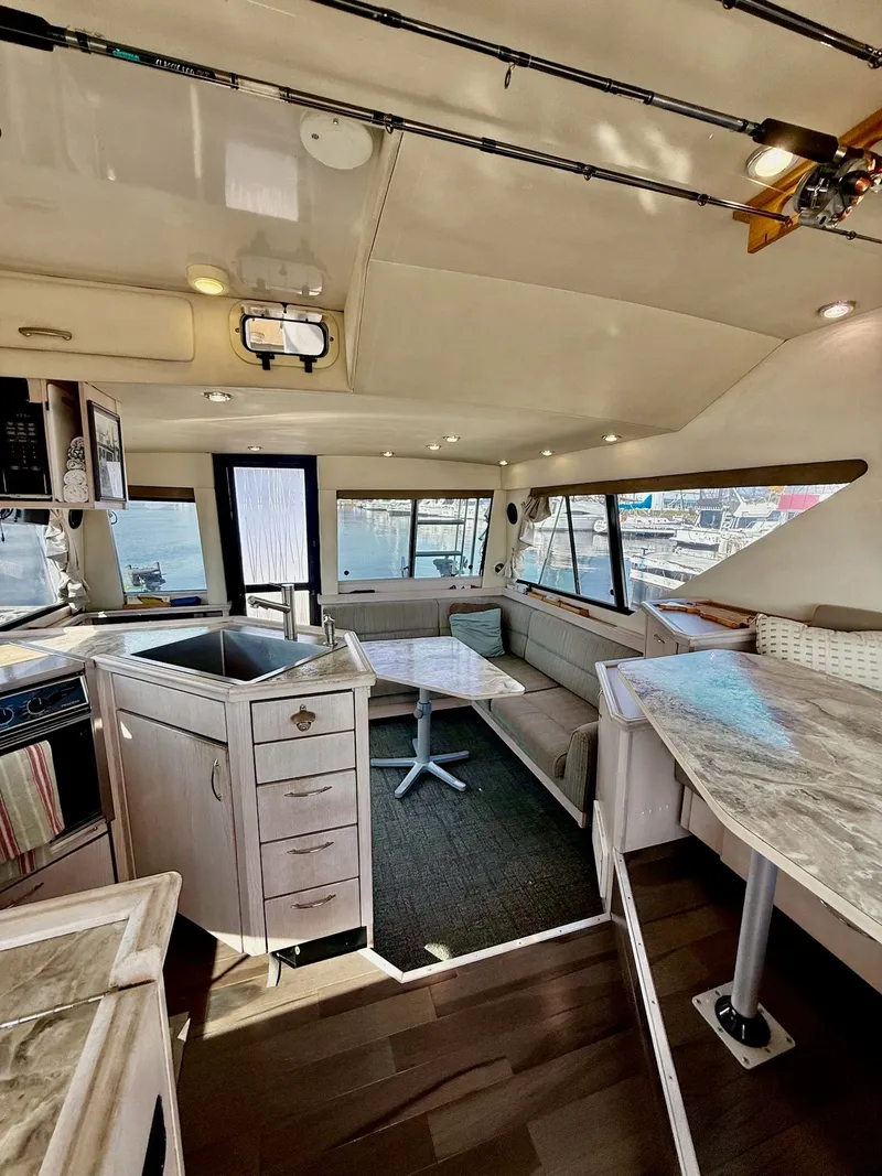 Slide: The Image of Bayliner 3988 Motoryacht 1996 - 12