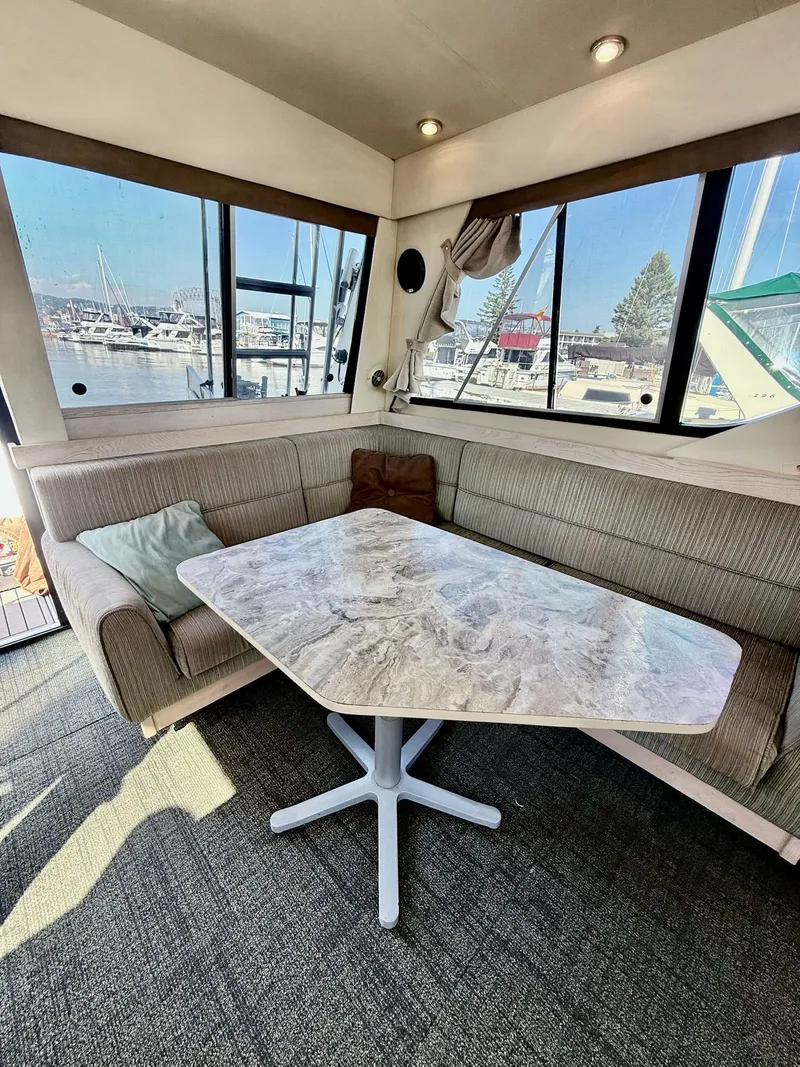 Slide: The Image of Bayliner 3988 Motoryacht 1996 - 14