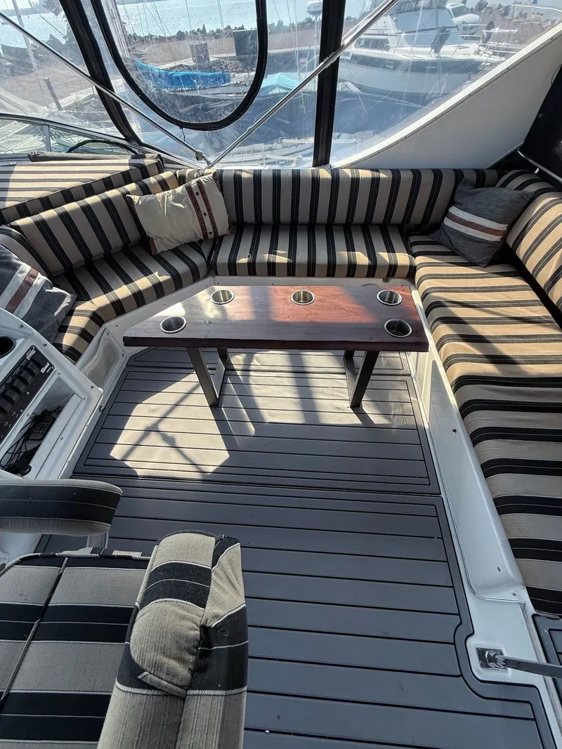 Slide: The Image of Bayliner 3988 Motoryacht 1996 - 8