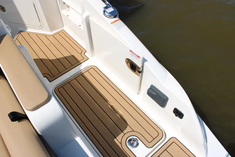 Slide: The Image of Sea Ray SDX 290 2026 - 24