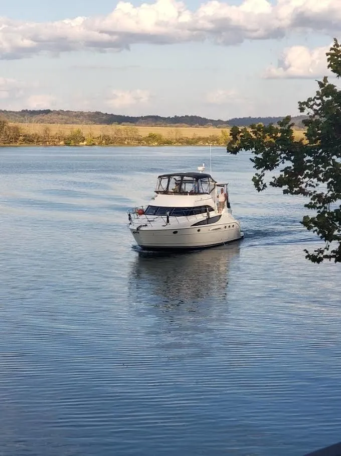 The Image of Meridian 459 Motoryacht 2005 - 0