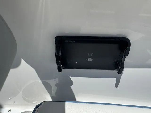 Slide: The Image of Robalo R300 Center Console 2026 - 34